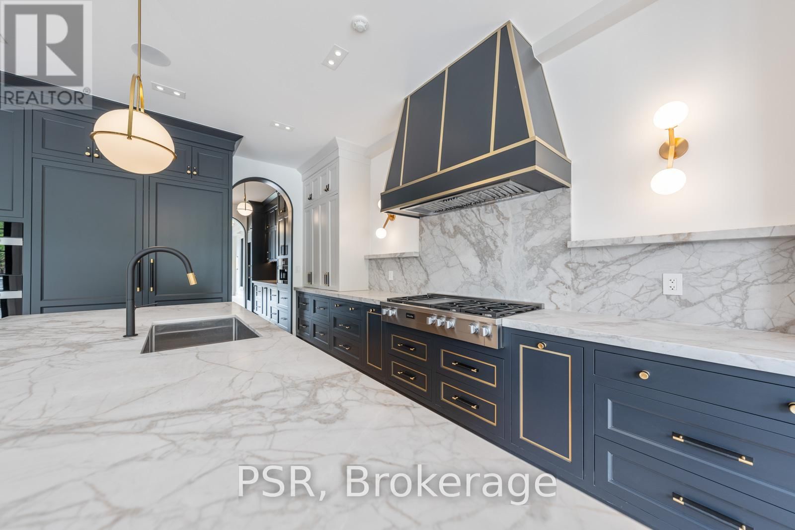 36 AVA ROAD Image 12