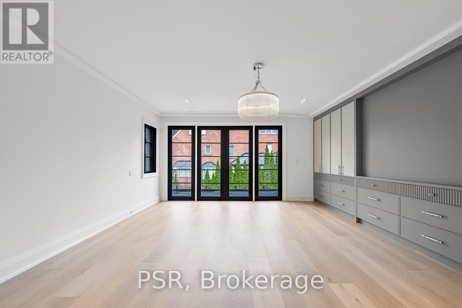 36 AVA ROAD Image 14