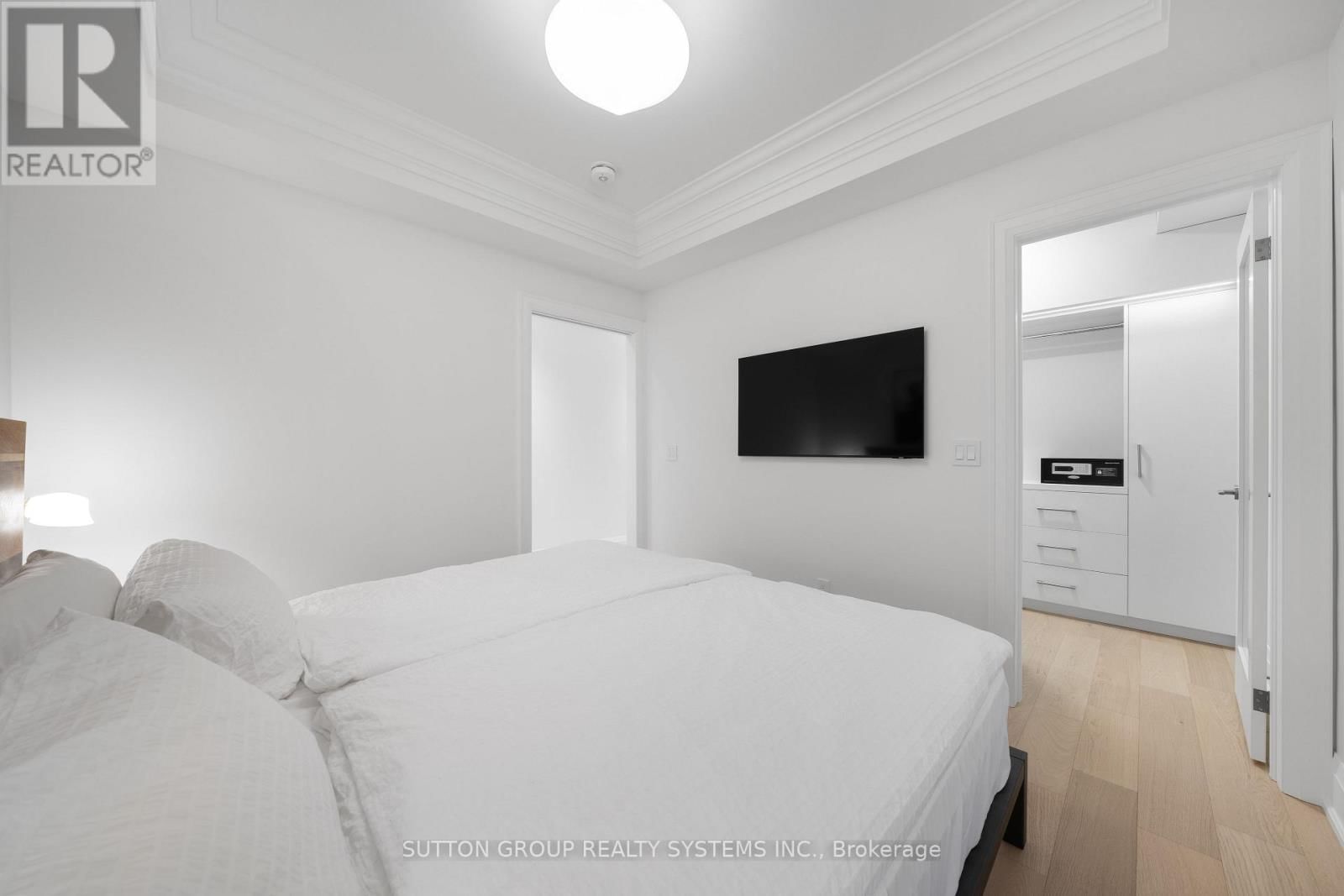 112 ARGYLE STREET Image 15