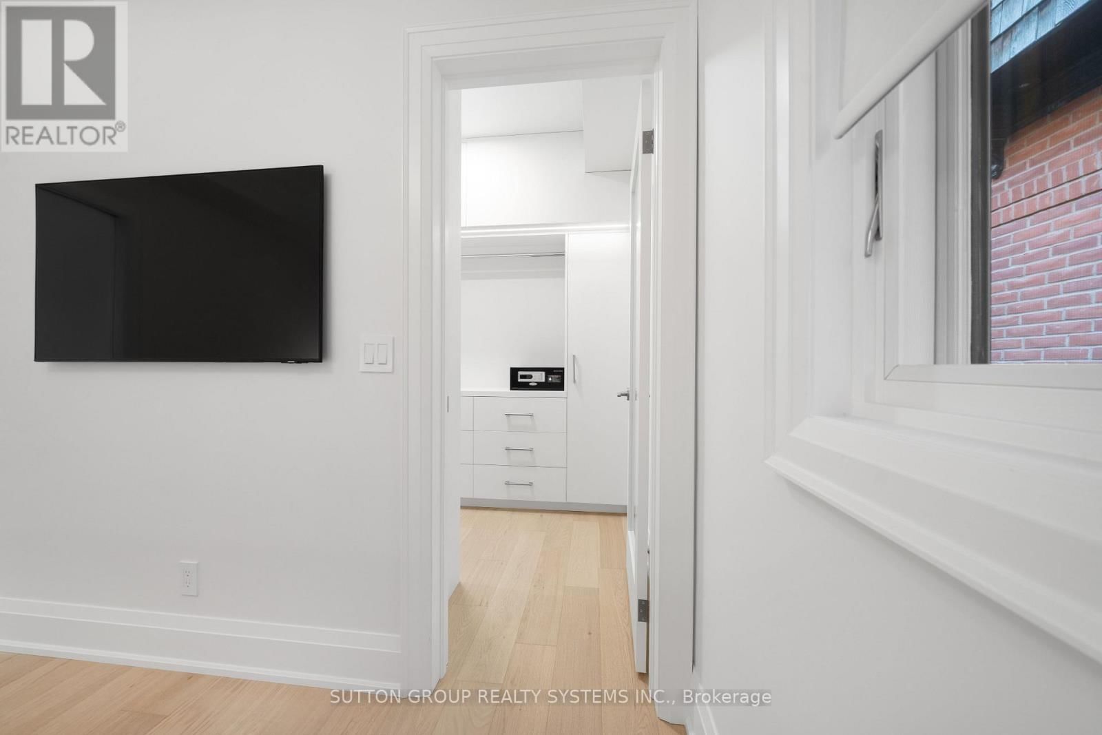 112 ARGYLE STREET Image 18