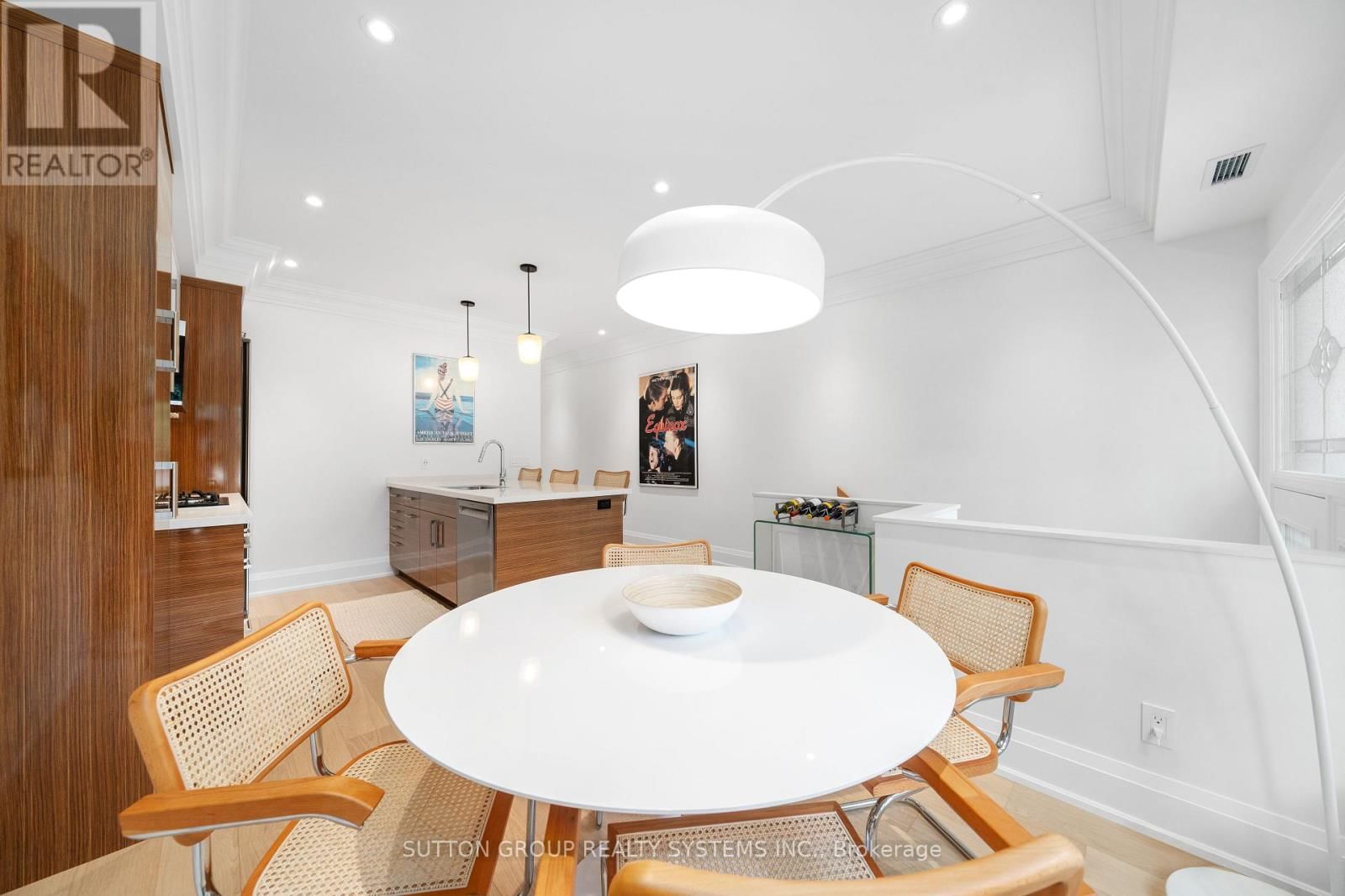 112 ARGYLE STREET Image 30