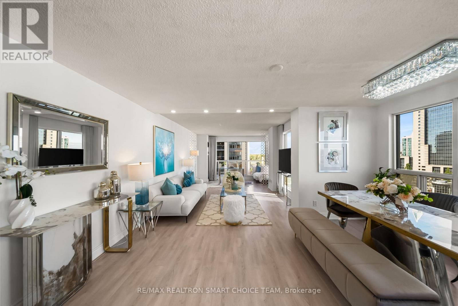 1211 - 28 HOLLYWOOD AVENUE Image 18