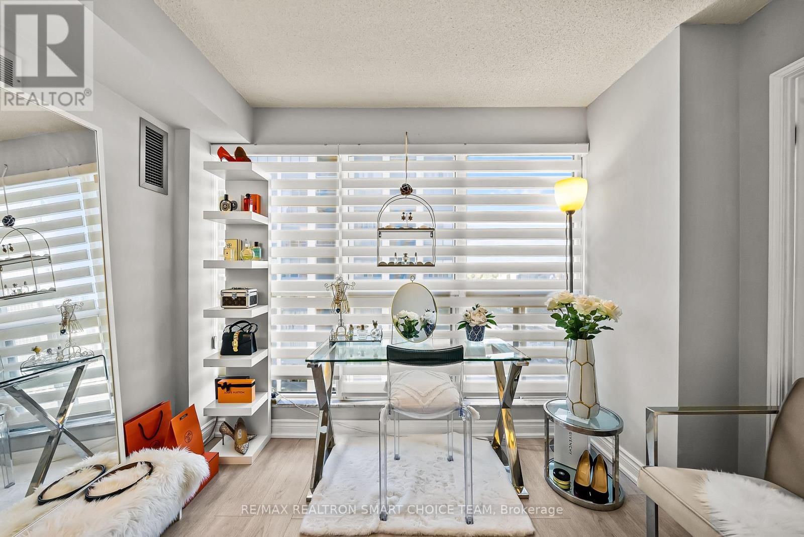 1211 - 28 HOLLYWOOD AVENUE Image 34