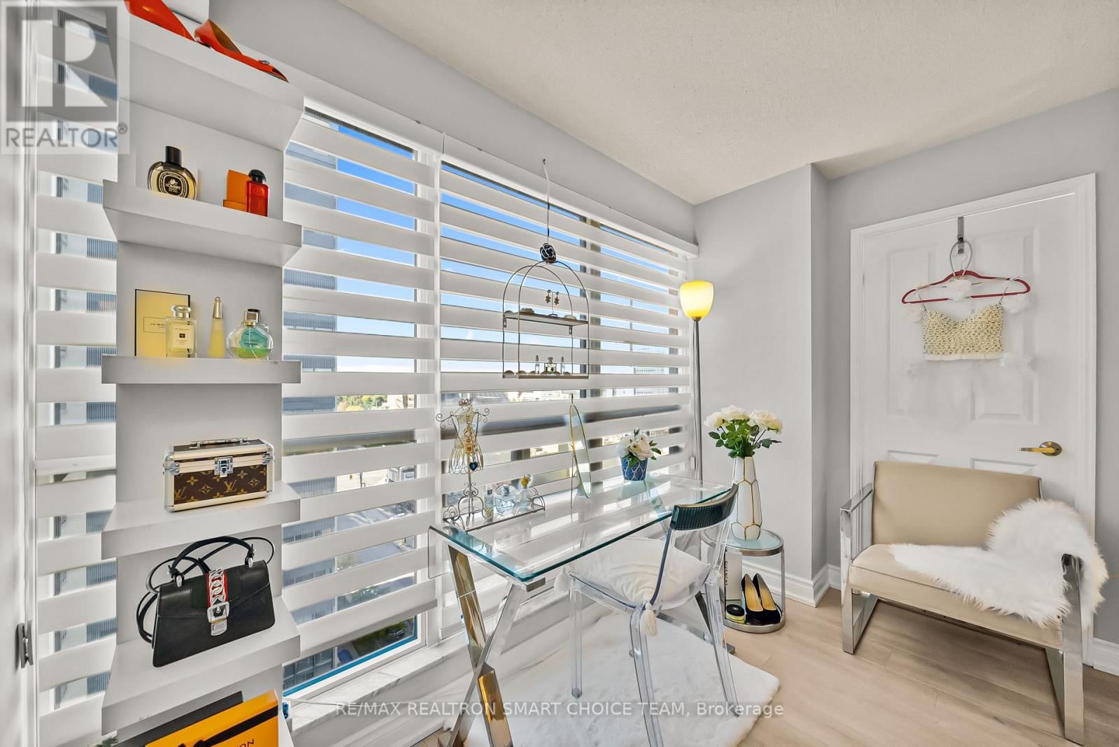 1211 - 28 HOLLYWOOD AVENUE Image 35