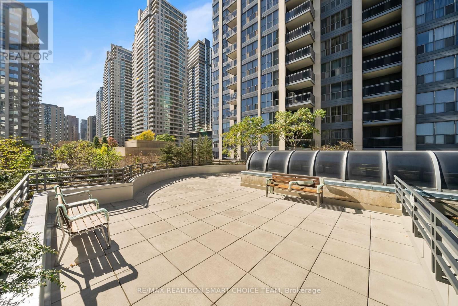 1211 - 28 HOLLYWOOD AVENUE Image 46