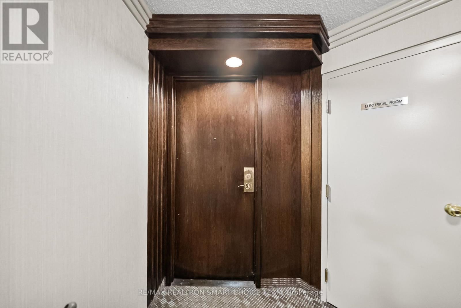 1211 - 28 HOLLYWOOD AVENUE Image 6