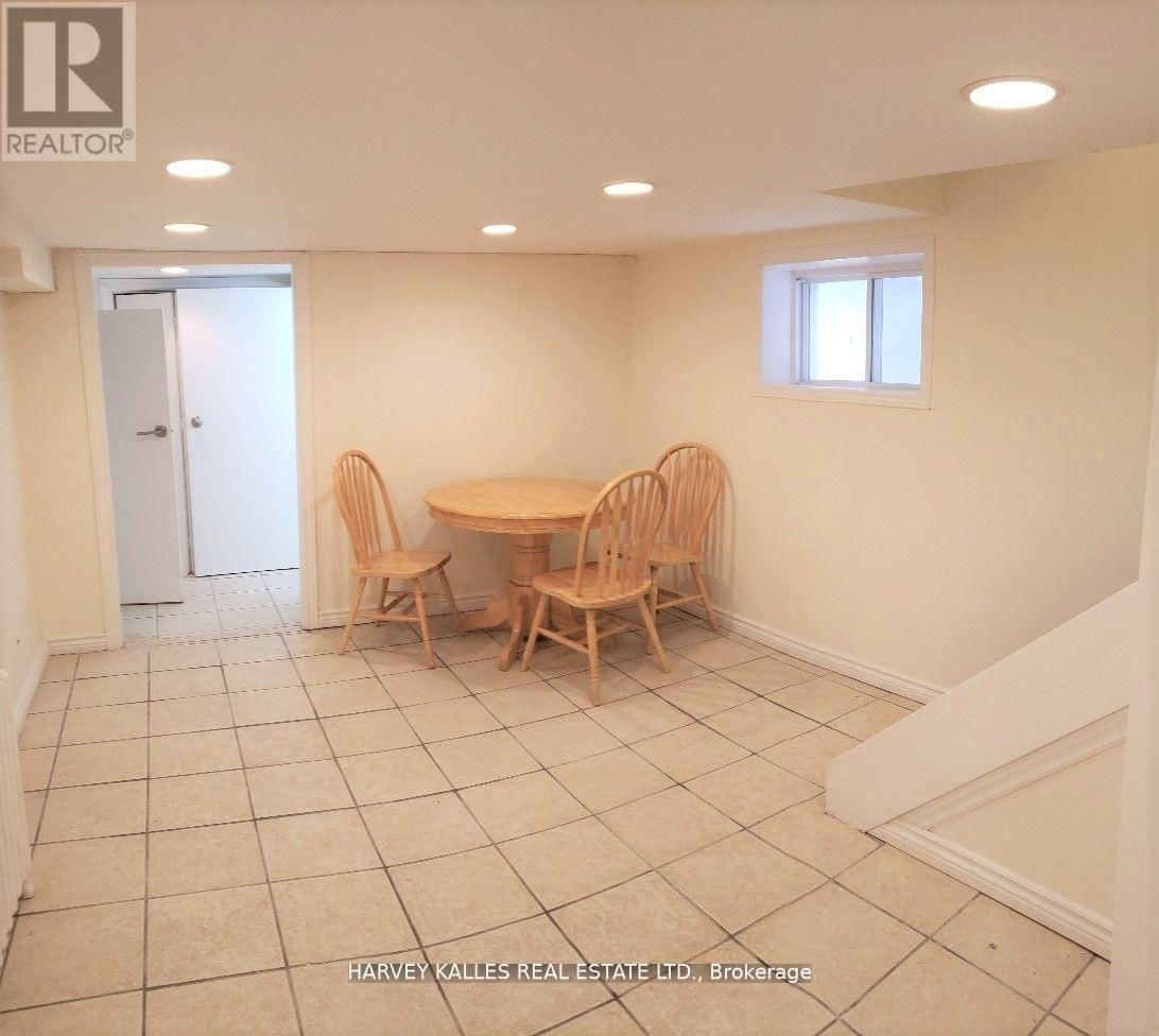 3 - 541 PALMERSTON BOULEVARD Image 9