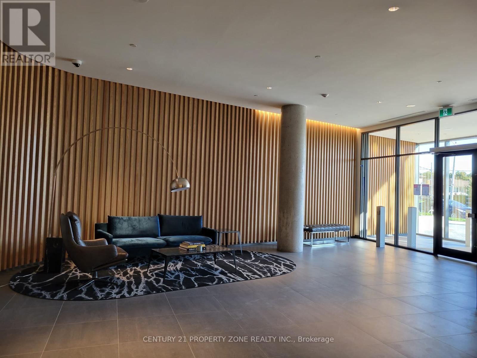 820 - 120 VARNA DRIVE Image 9