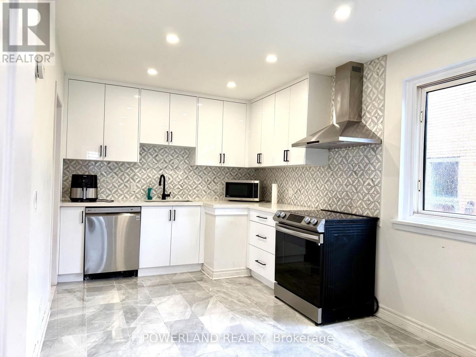 Main floor - 72 PYNFORD CRESCENT Image 1