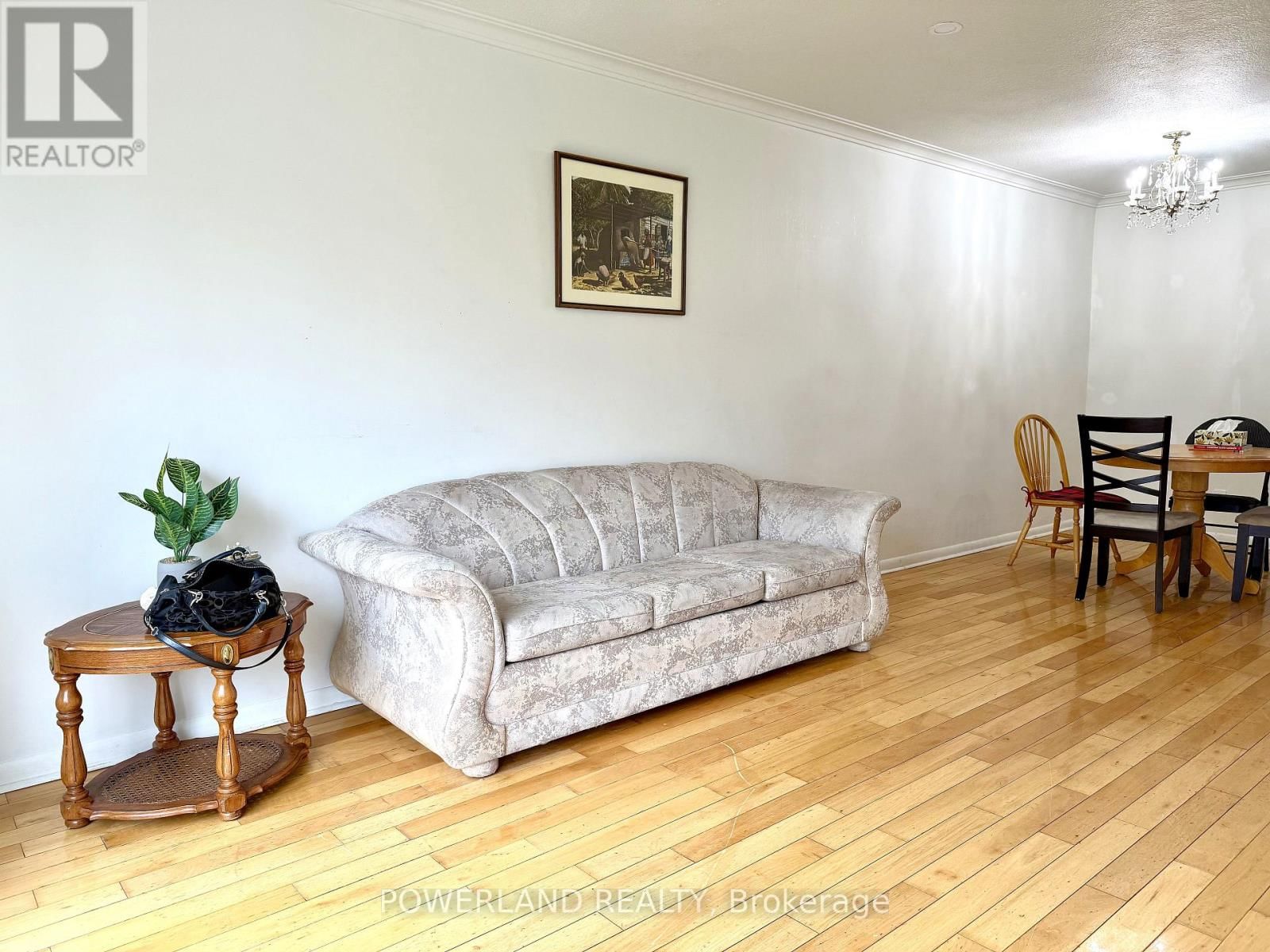 Main floor - 72 PYNFORD CRESCENT Image 2