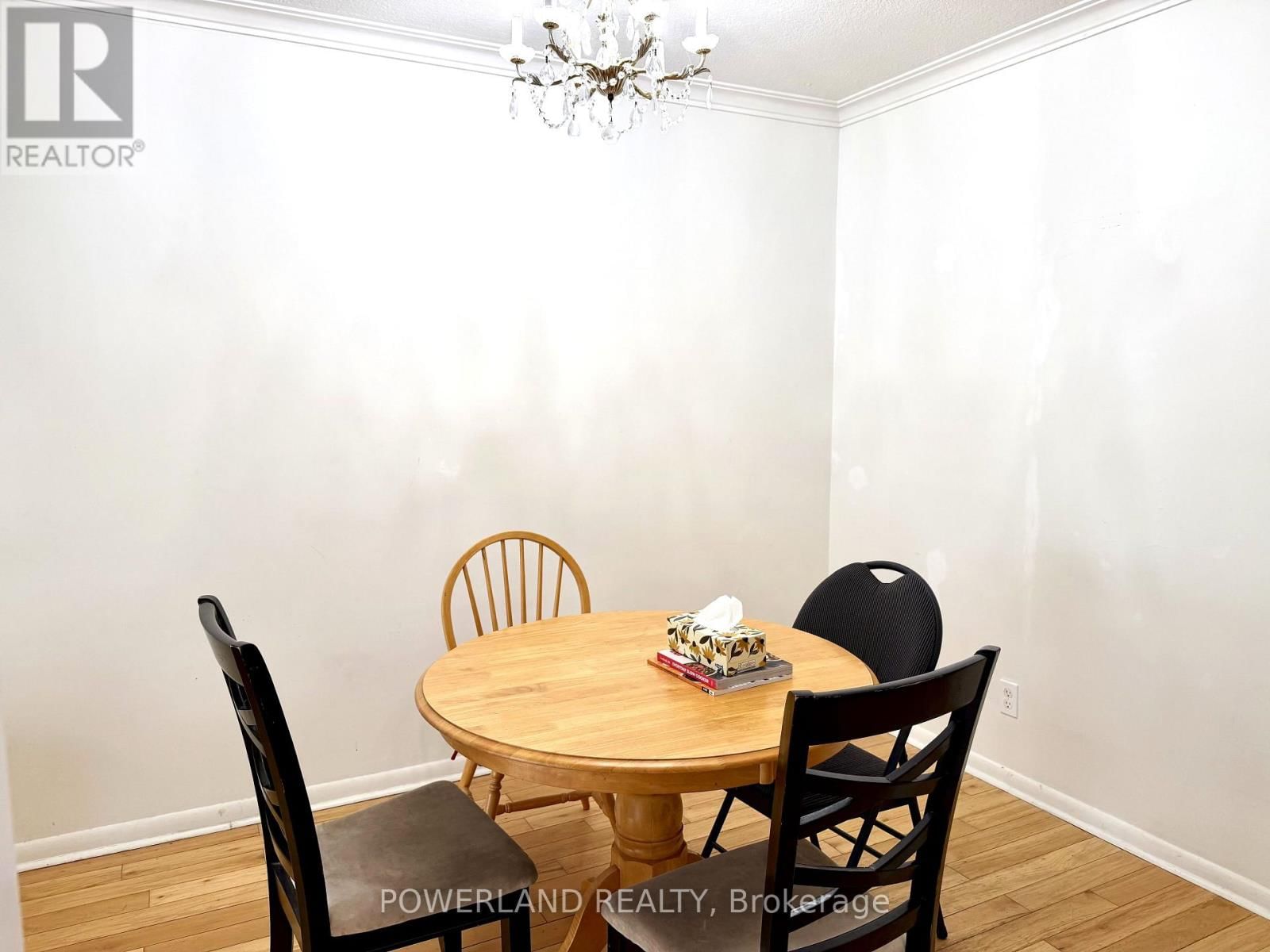 Main floor - 72 PYNFORD CRESCENT Image 4