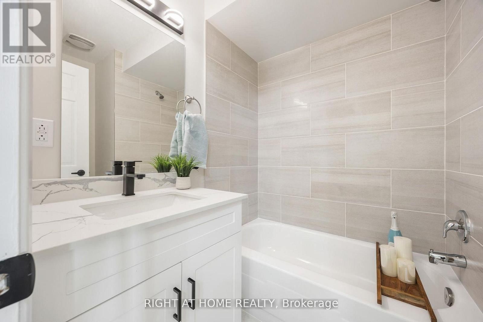 13 - 2 WOODED CARSE WAY Image 22