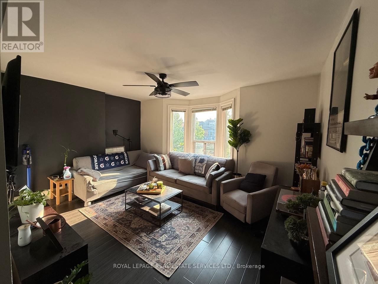 2nd Floor - 263 GRACE STREET Image 12