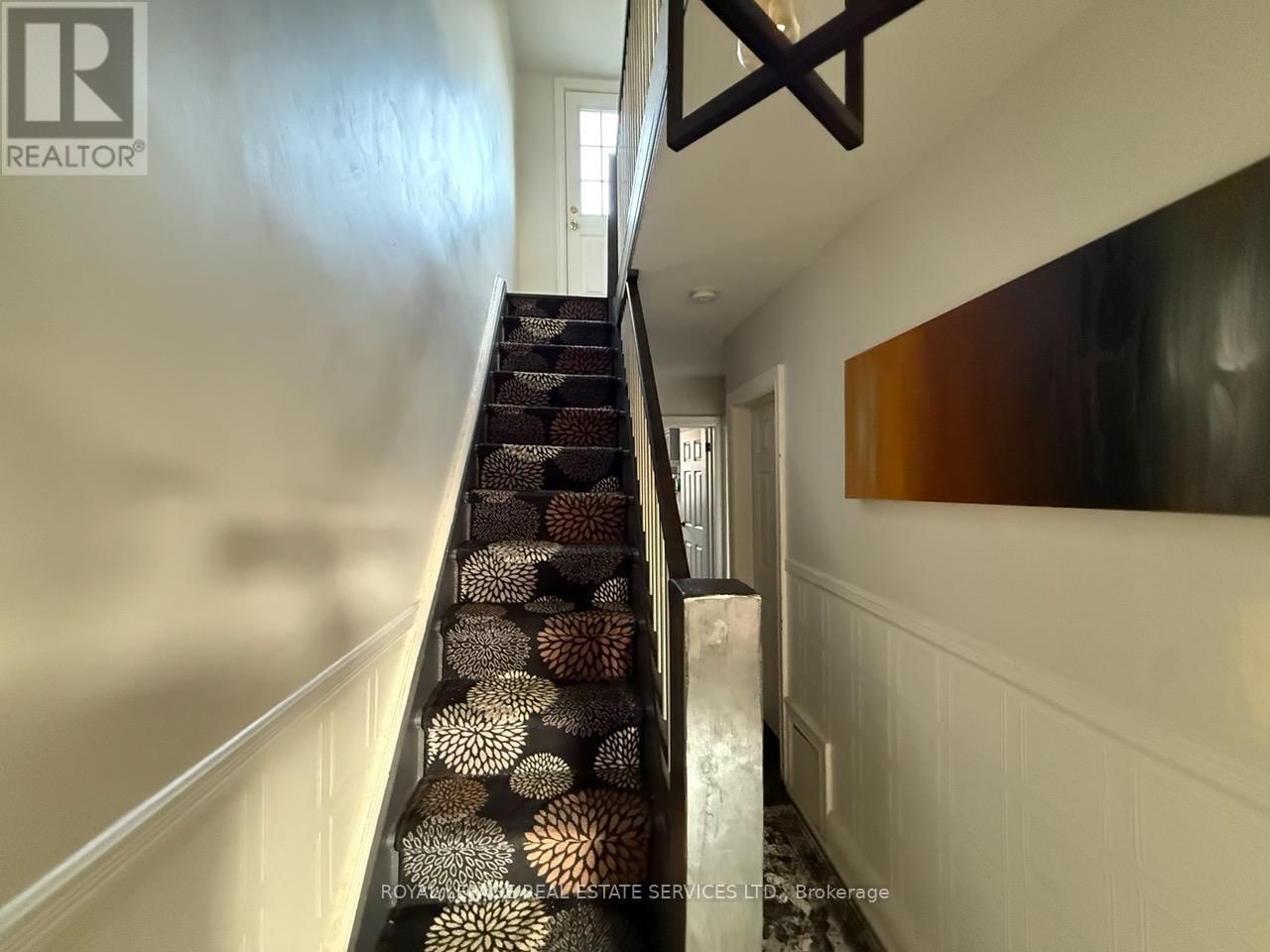 2nd Floor - 263 GRACE STREET Image 14