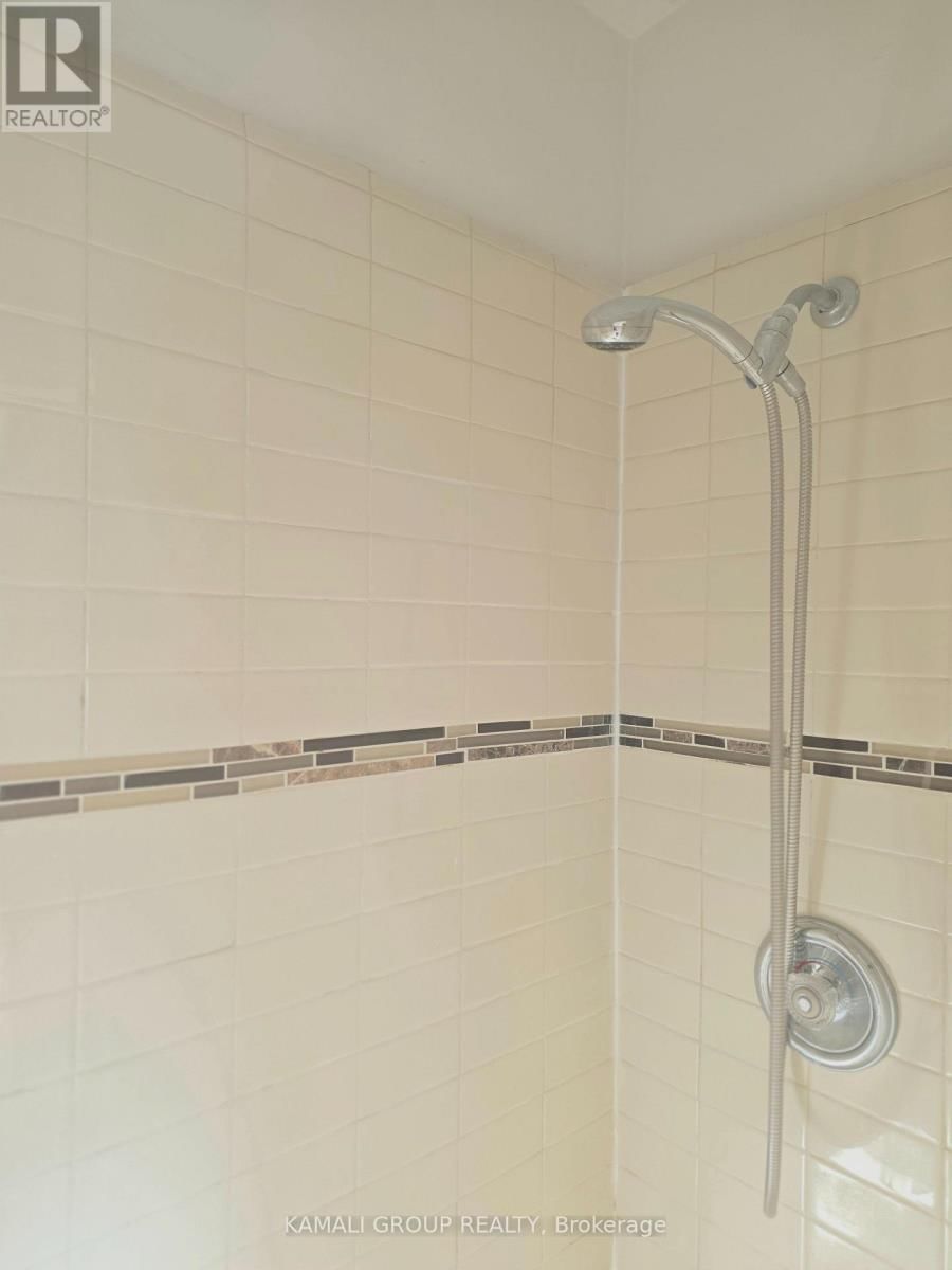 66 HAWKSBURY DRIVE Image 17