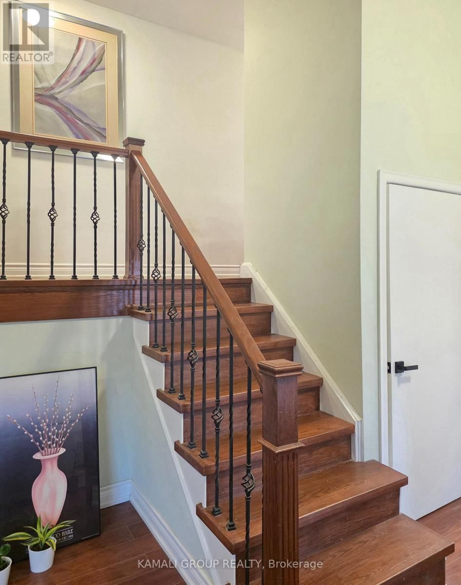 66 HAWKSBURY DRIVE Image 20