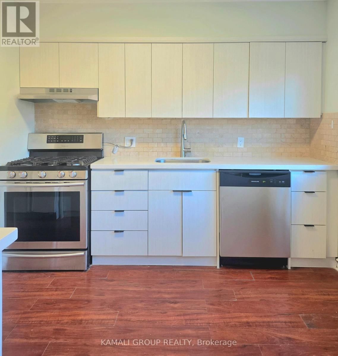 66 HAWKSBURY DRIVE Image 8