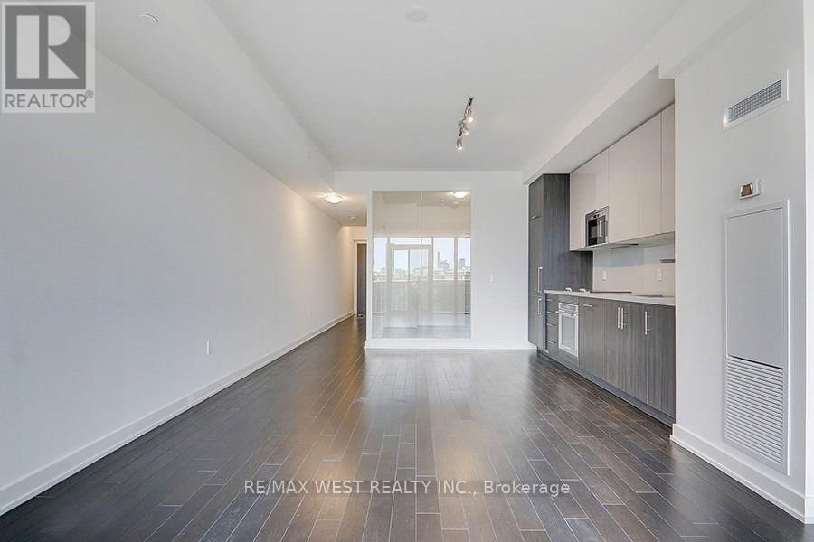 810 - 330 RICHMOND STREET WEST Image 11