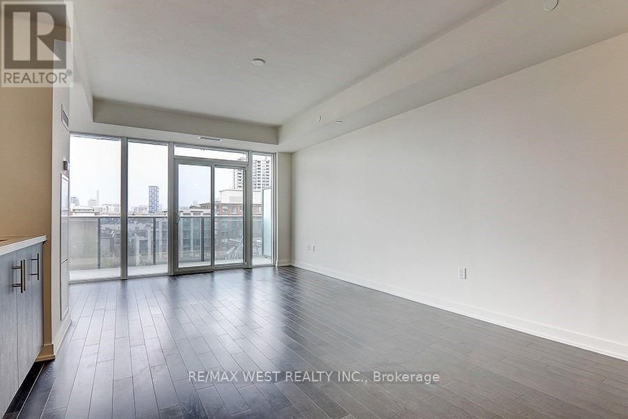 810 - 330 RICHMOND STREET WEST Image 12