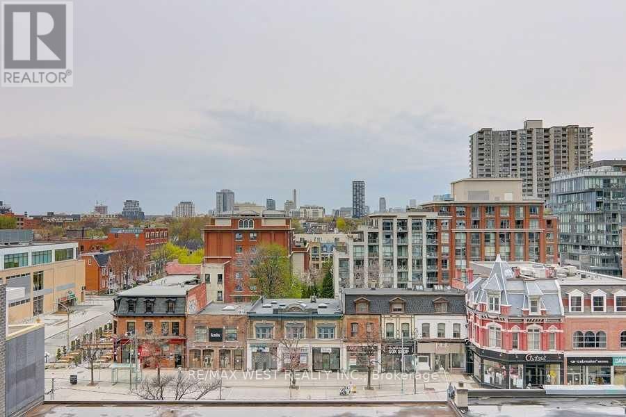 810 - 330 RICHMOND STREET WEST Image 16