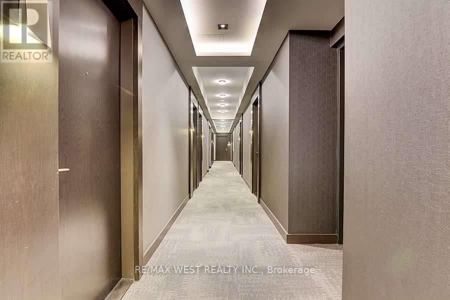 810 - 330 RICHMOND STREET WEST Image 3