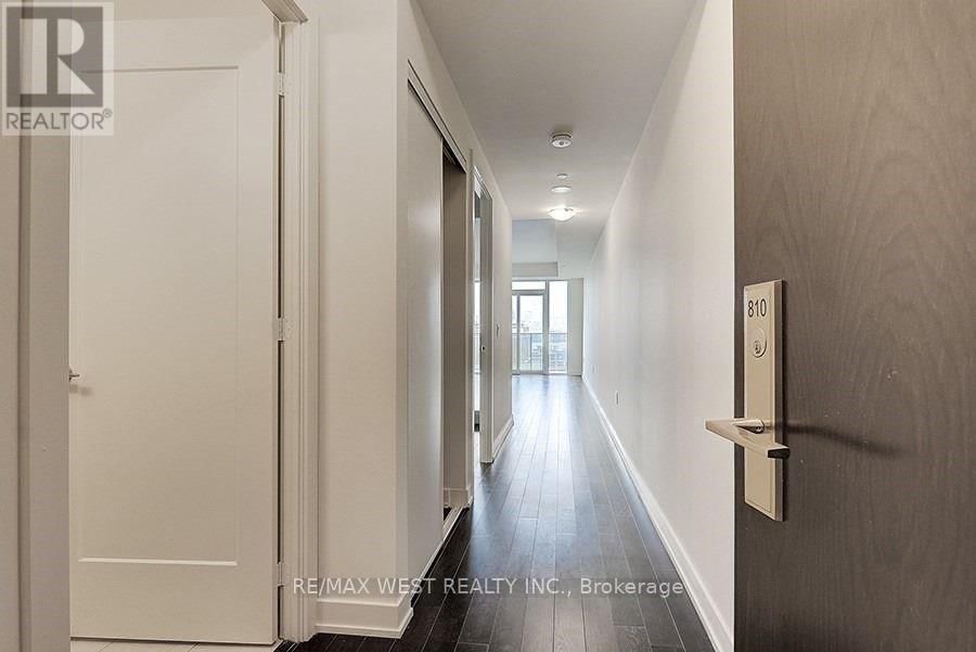 810 - 330 RICHMOND STREET WEST Image 4