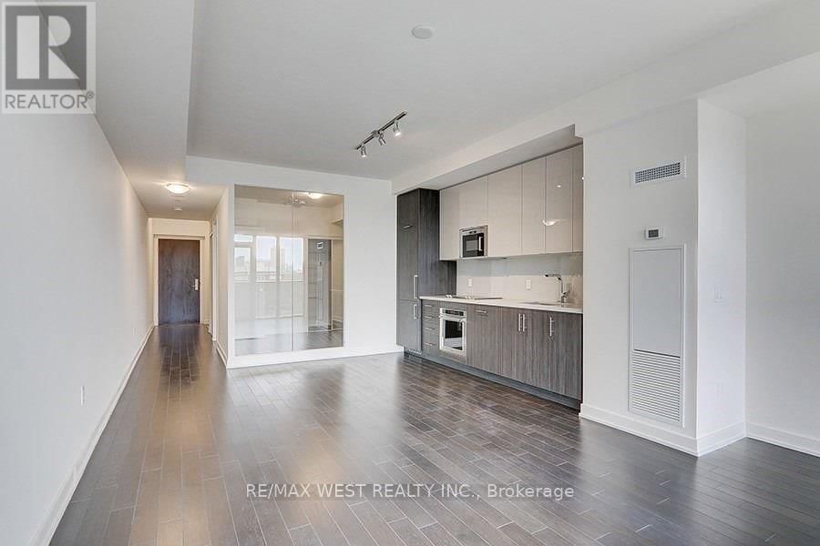 810 - 330 RICHMOND STREET WEST Image 6