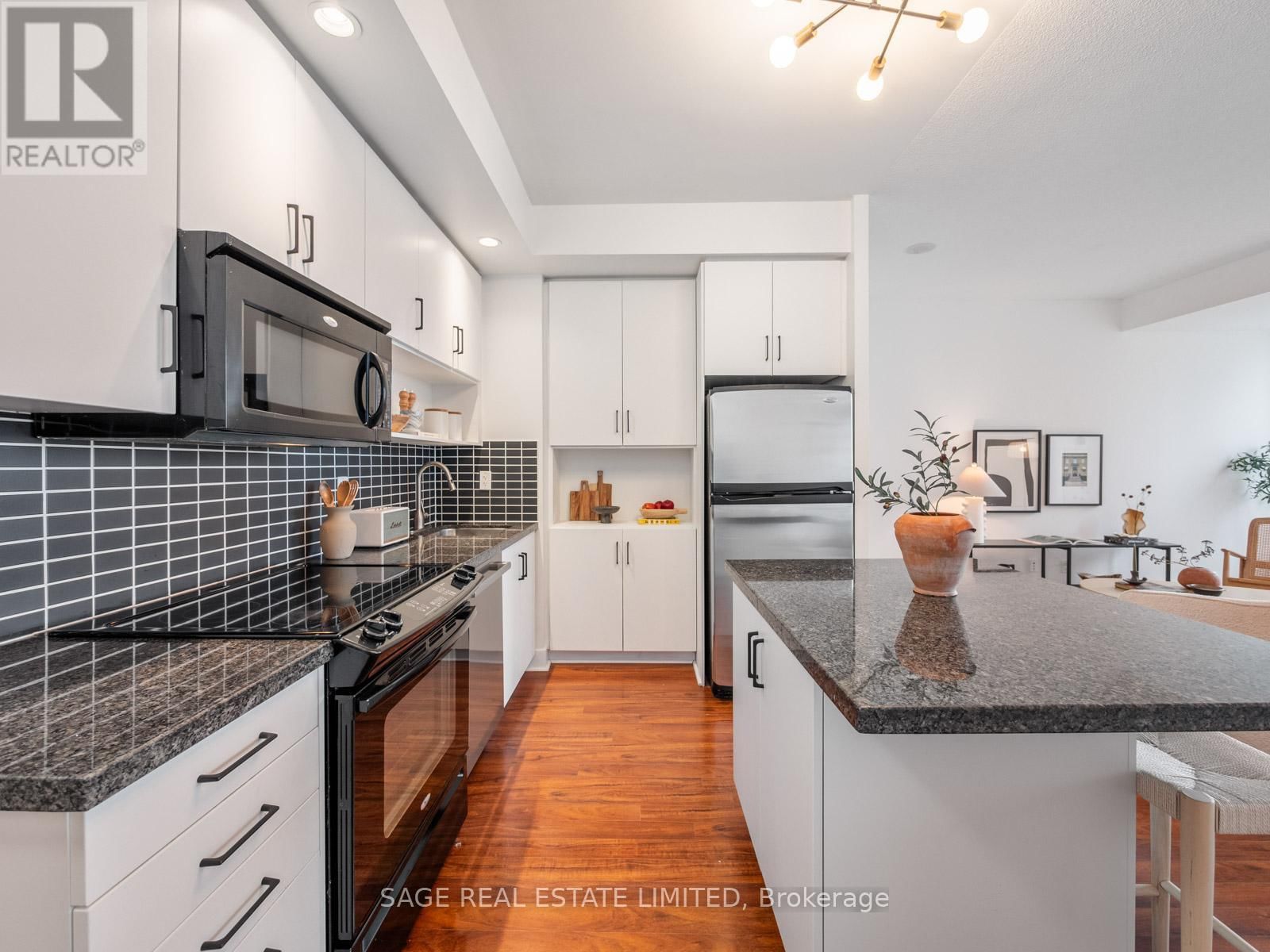 2804 - 120 HOMEWOOD AVENUE Image 7