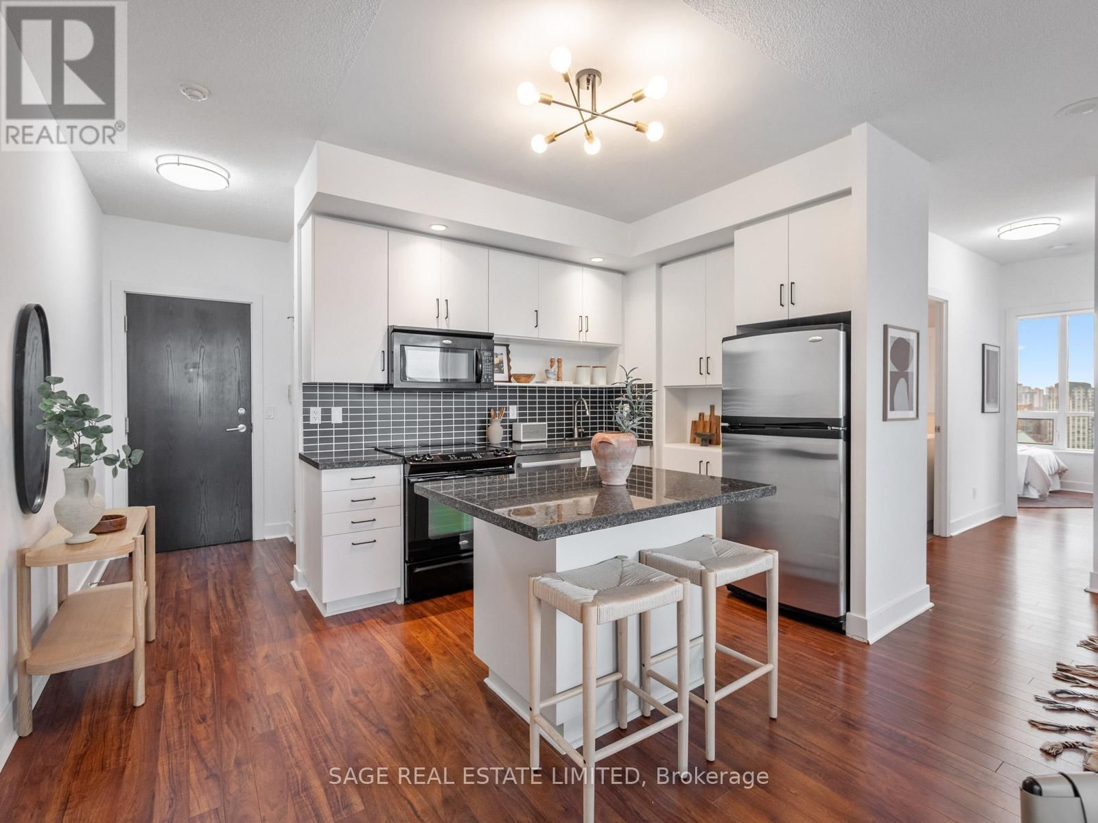 2804 - 120 HOMEWOOD AVENUE Image 8