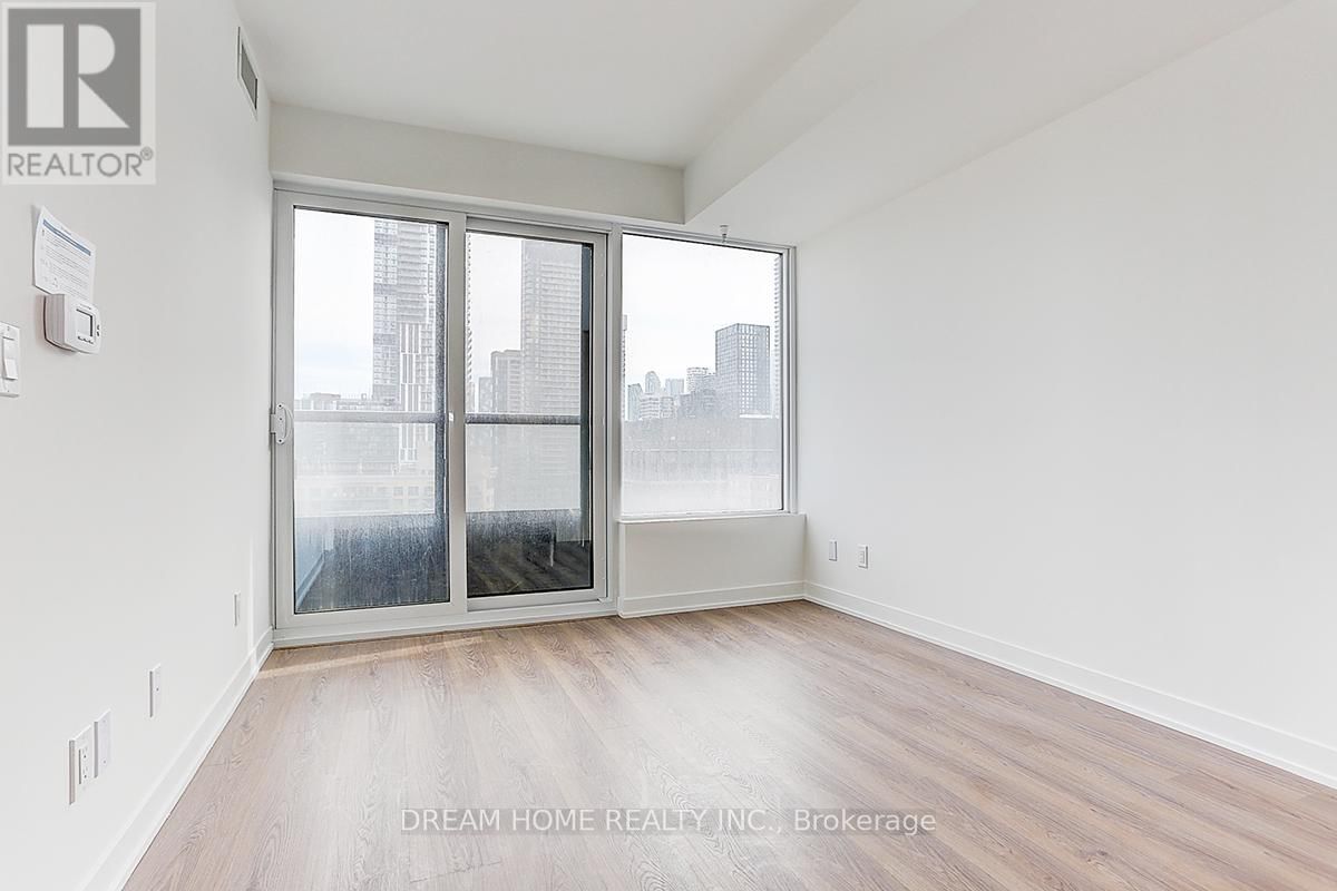 1116 - 319 JARVIS STREET Image 25