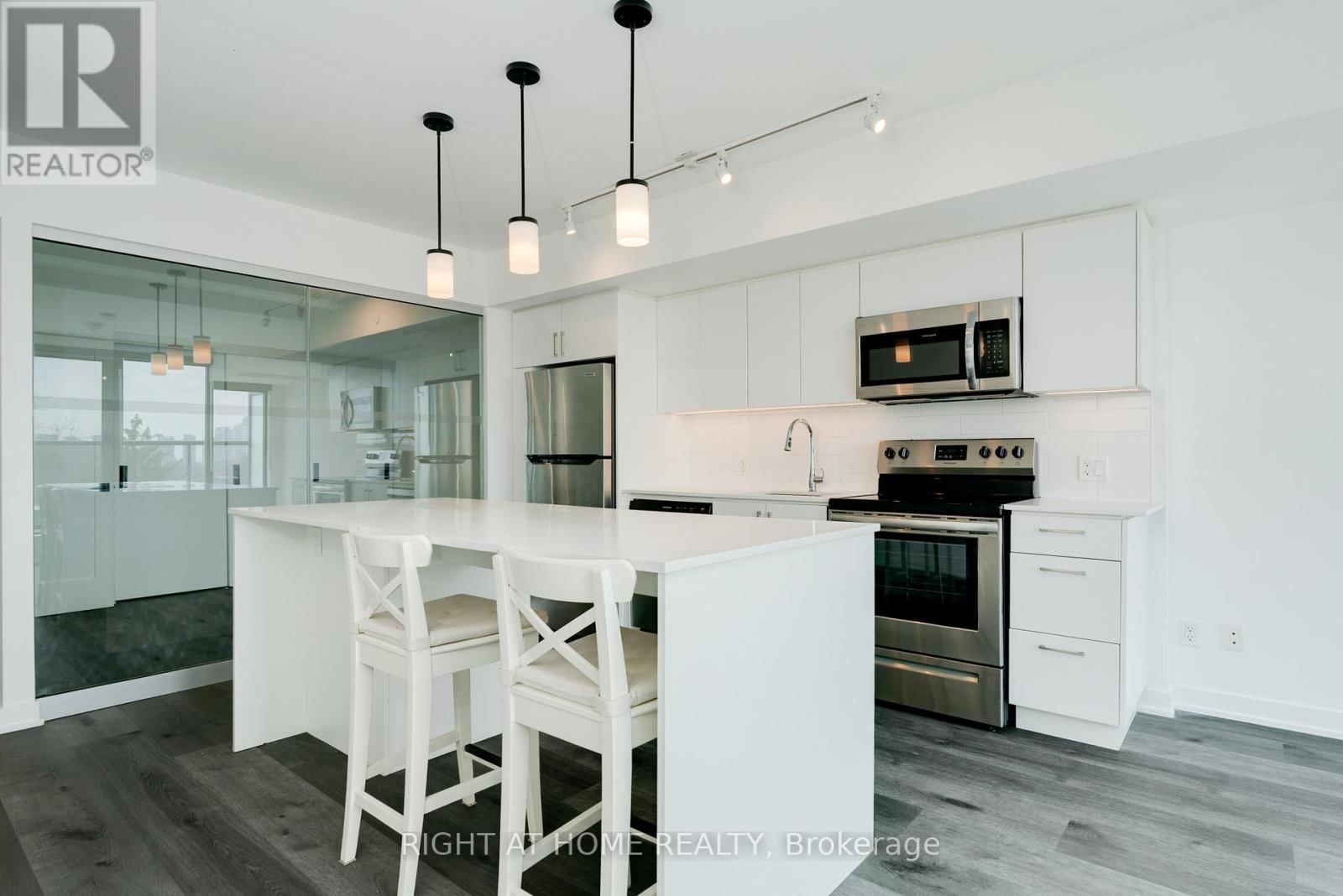 518 - 897 COLLEGE STREET WEST Image 15