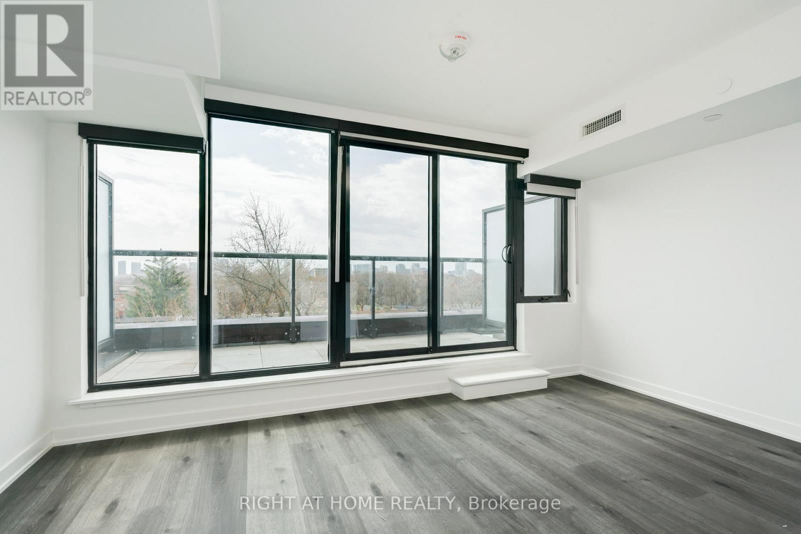 518 - 897 COLLEGE STREET WEST Image 19