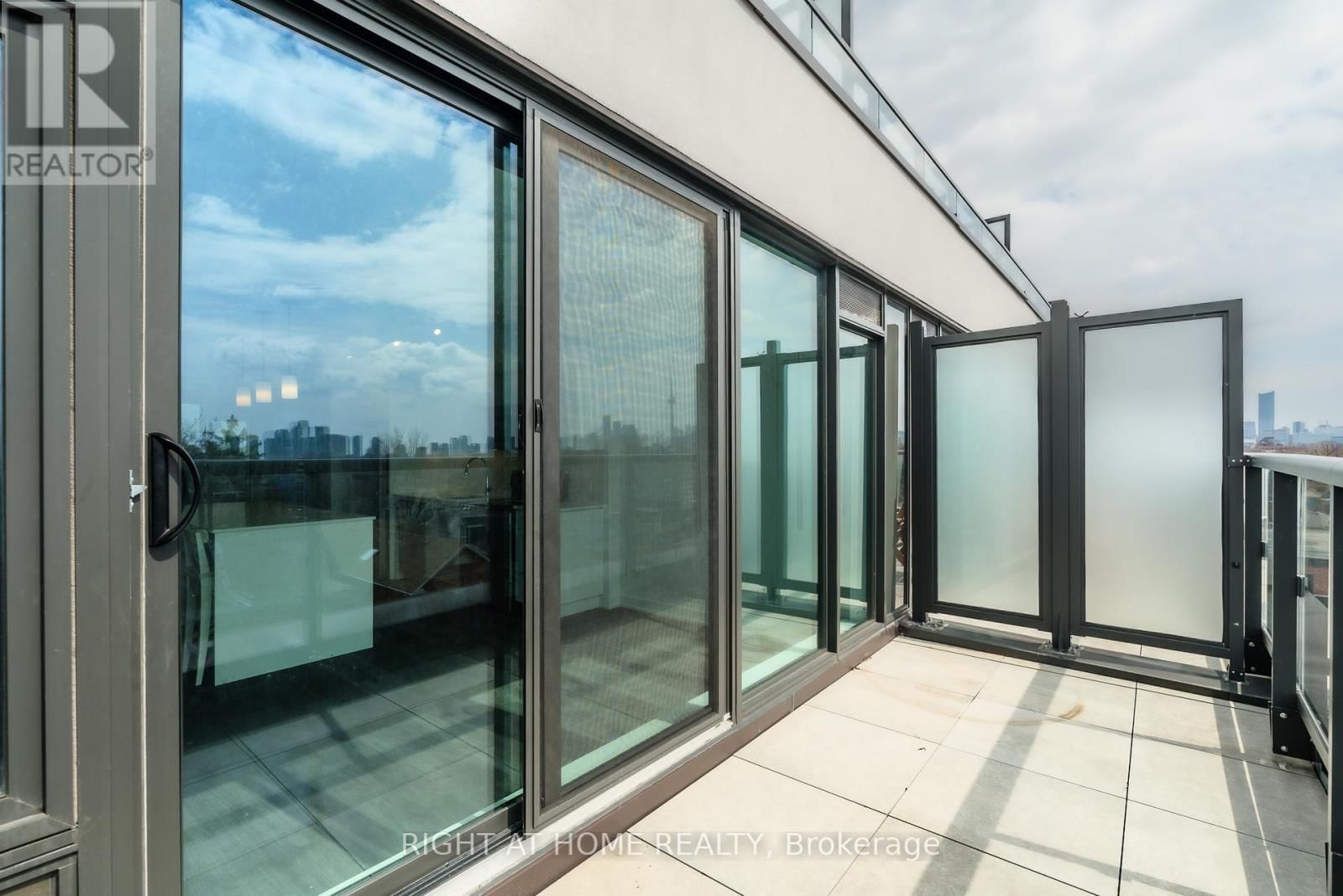 518 - 897 COLLEGE STREET WEST Image 26