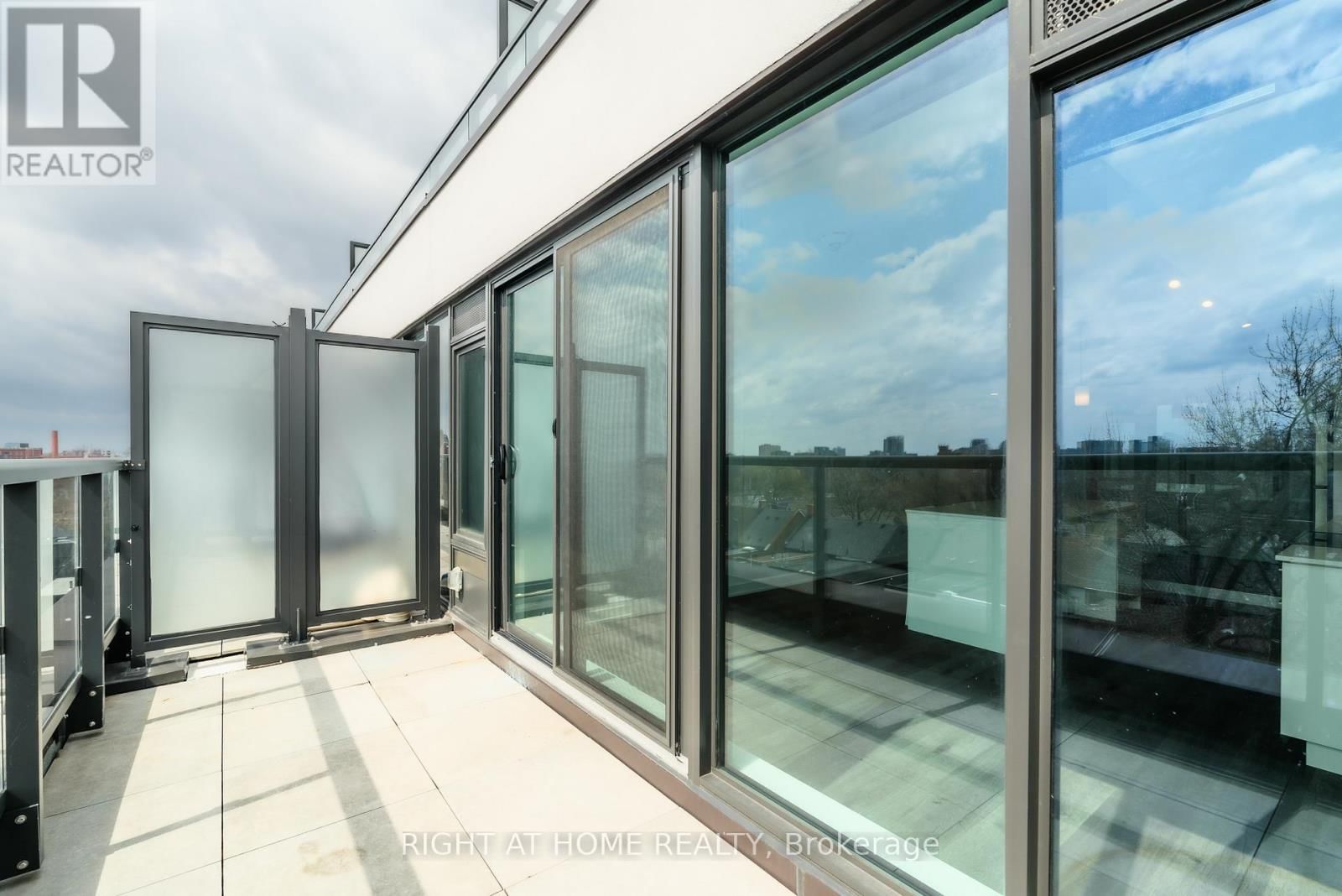 518 - 897 COLLEGE STREET WEST Image 27