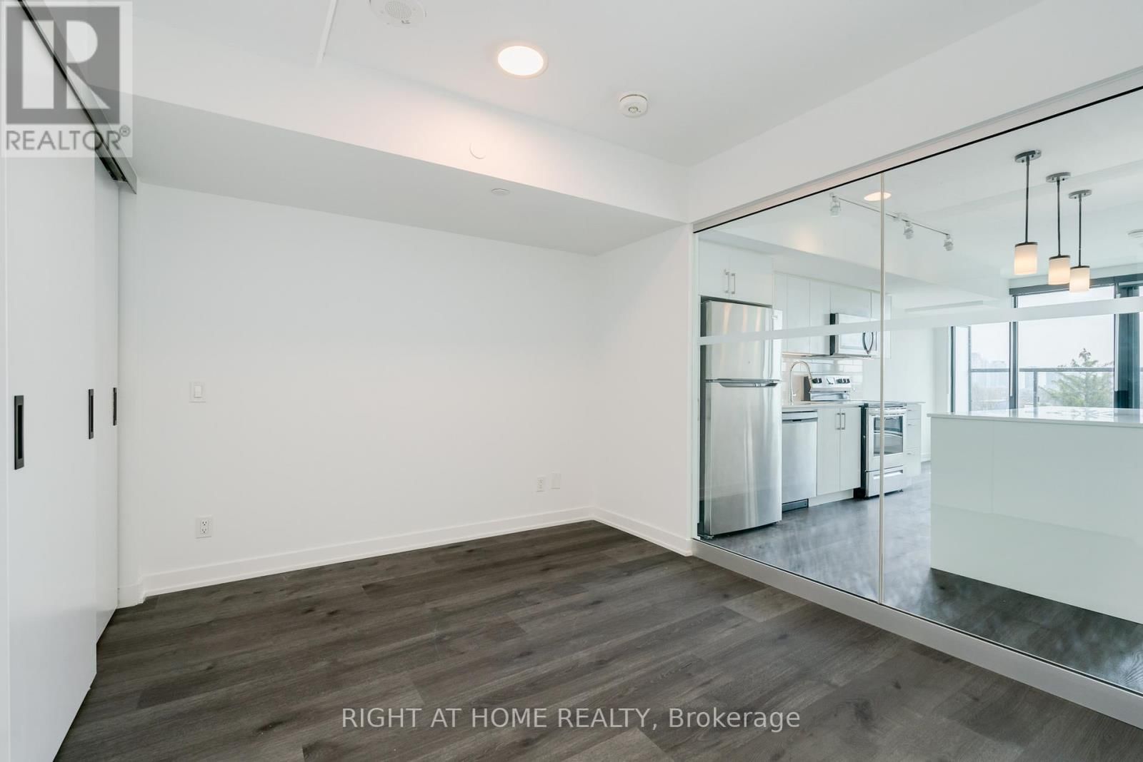 518 - 897 COLLEGE STREET WEST Image 9