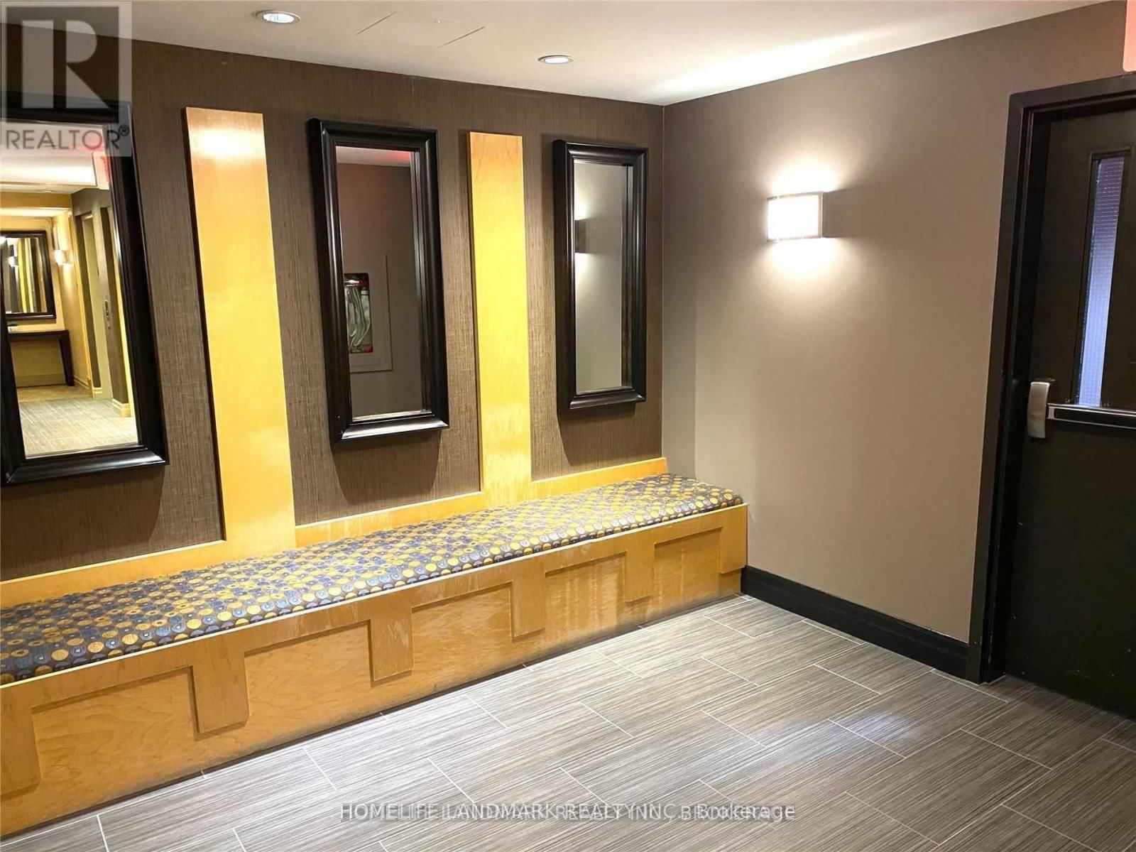 1009 - 8 SCOLLARD STREET Image 19