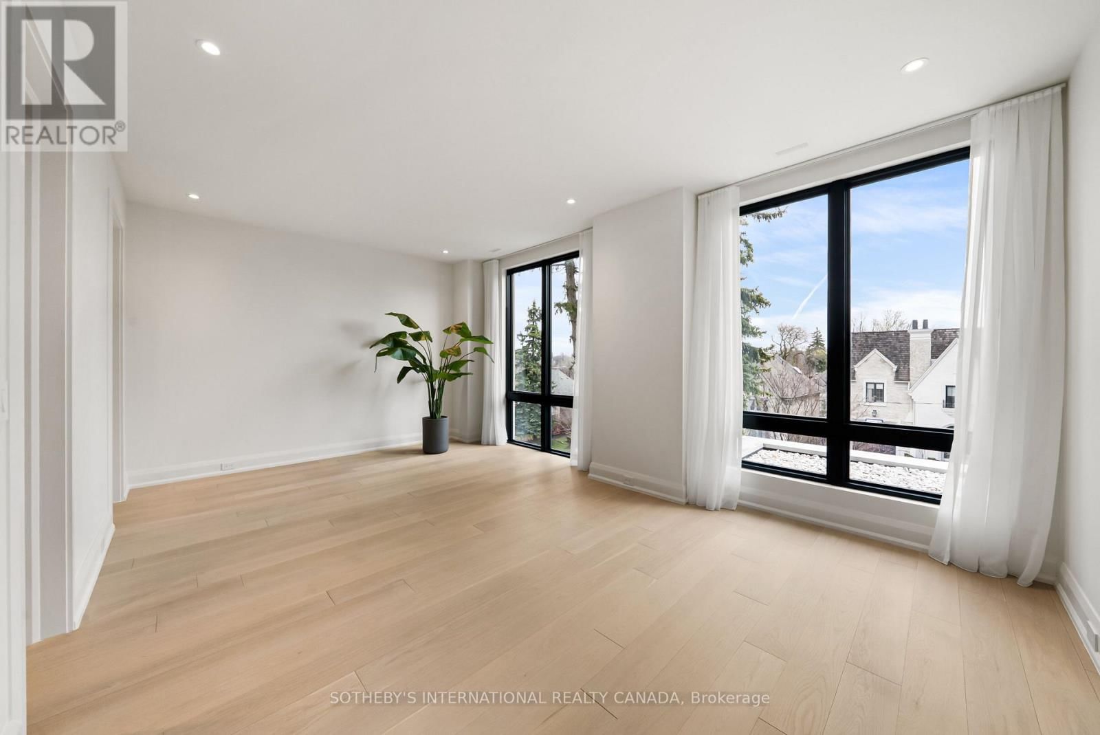 106 GLENAYR ROAD Image 35