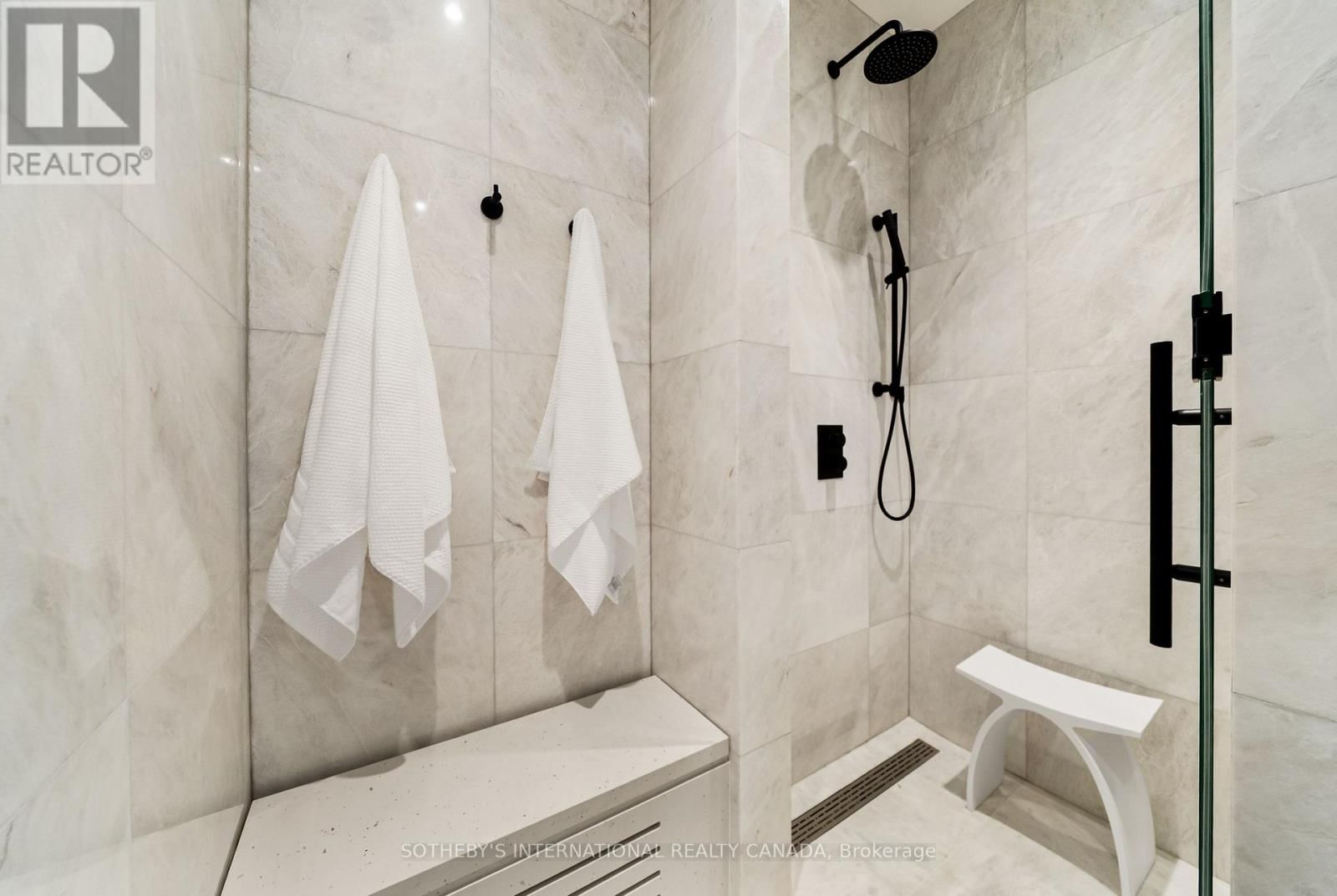 106 GLENAYR ROAD Image 44