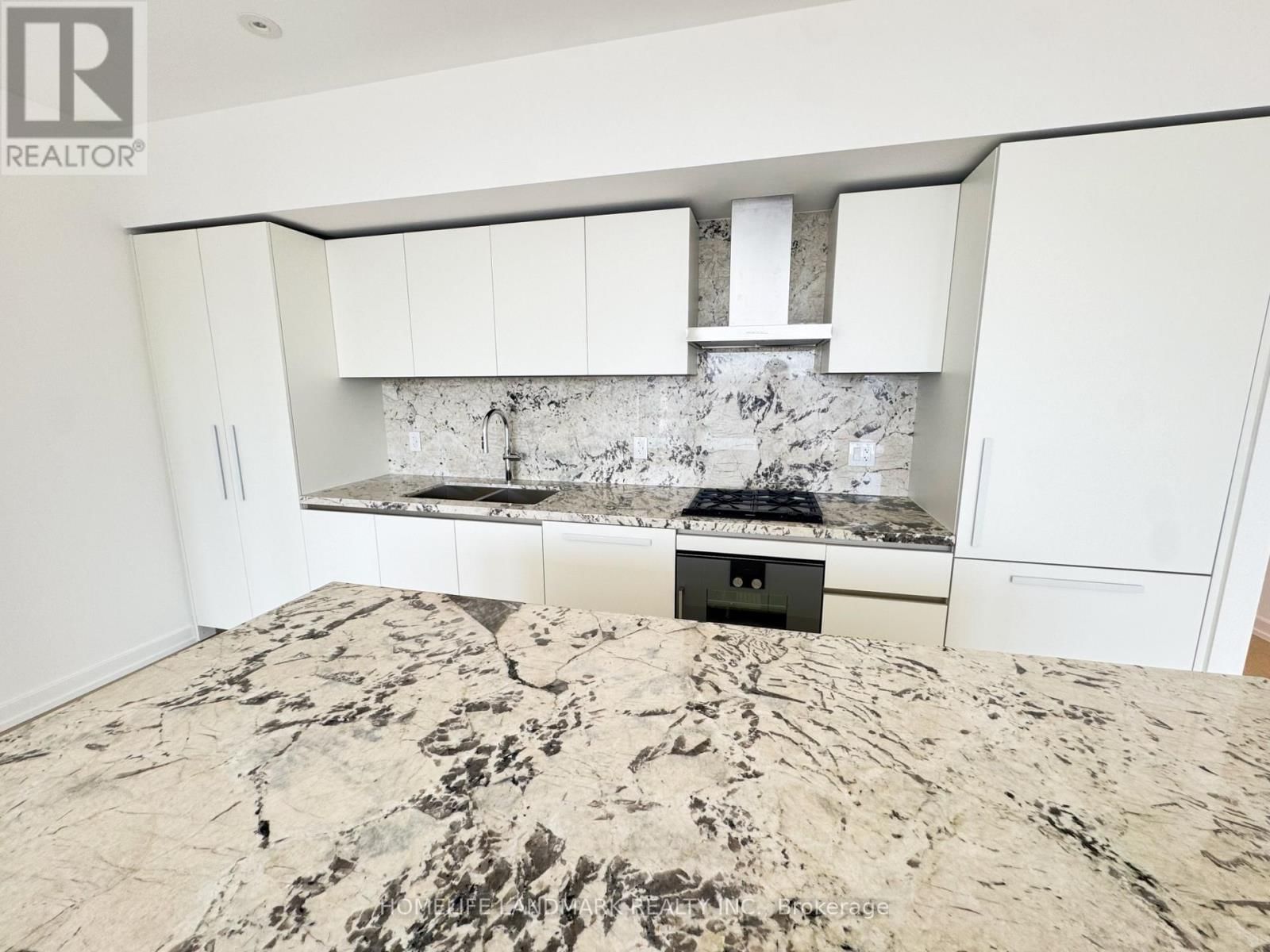 1602 - 1315 BAY STREET Image 3