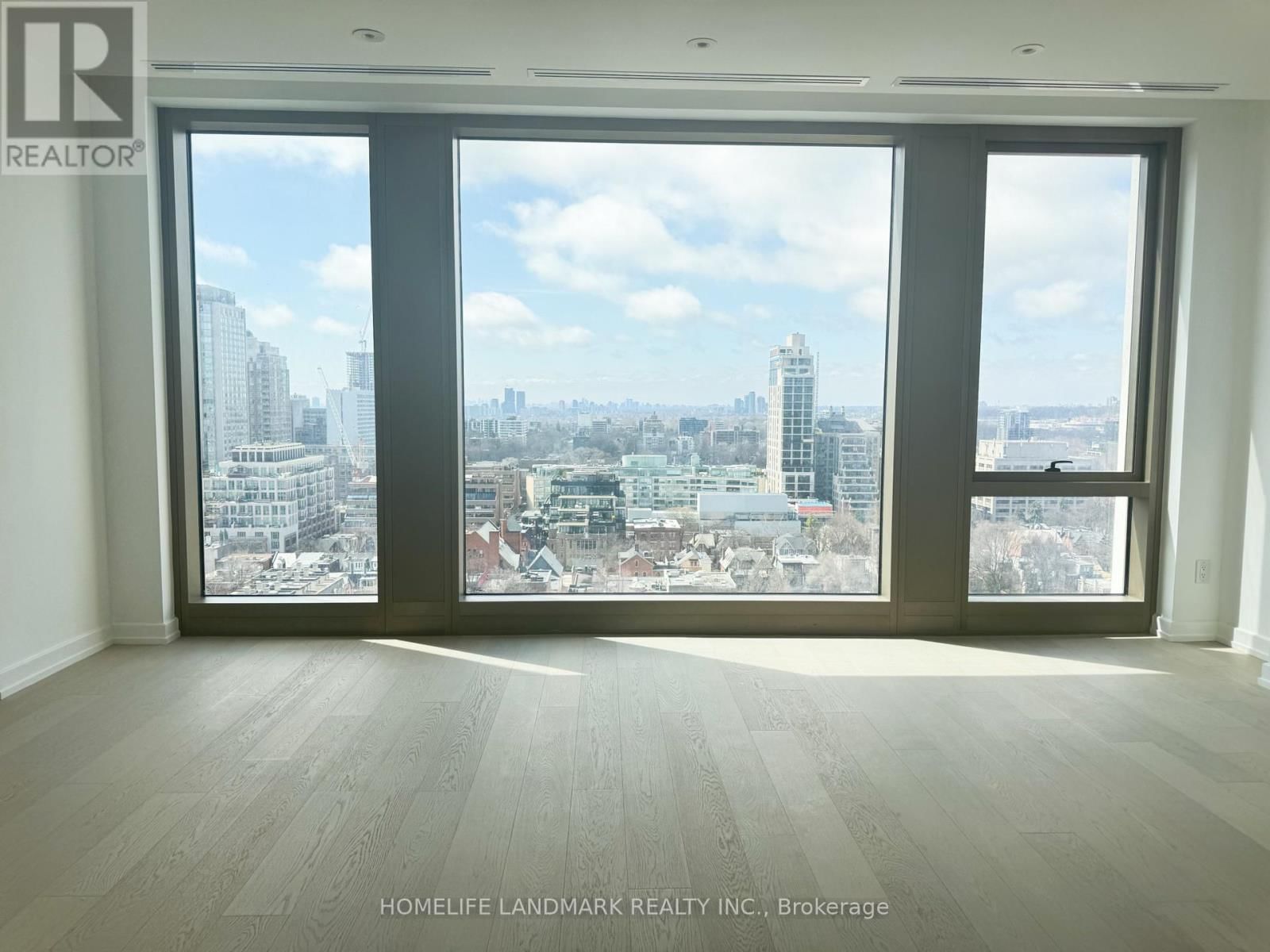 1602 - 1315 BAY STREET Image 4