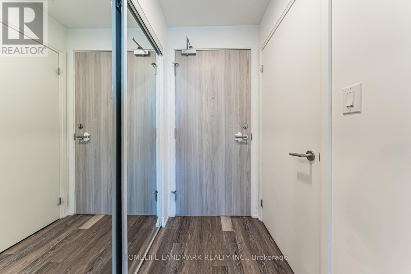 1515 - 75 CANTERBURY PLACE Image 12