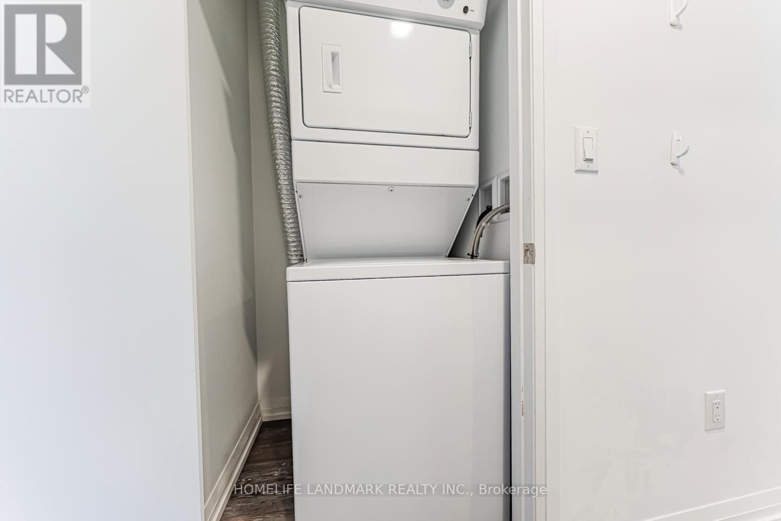 1515 - 75 CANTERBURY PLACE Image 13