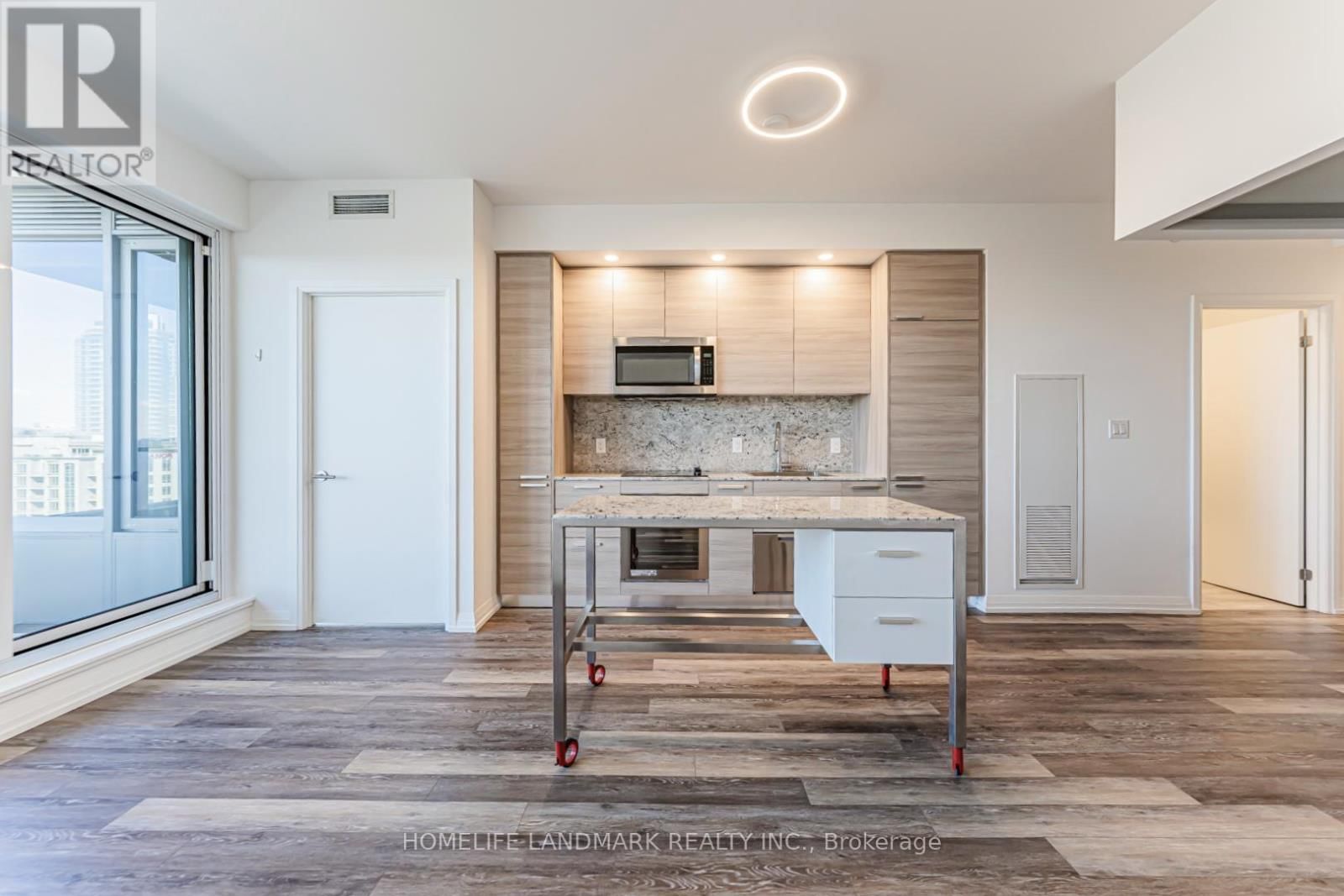 1515 - 75 CANTERBURY PLACE Image 17