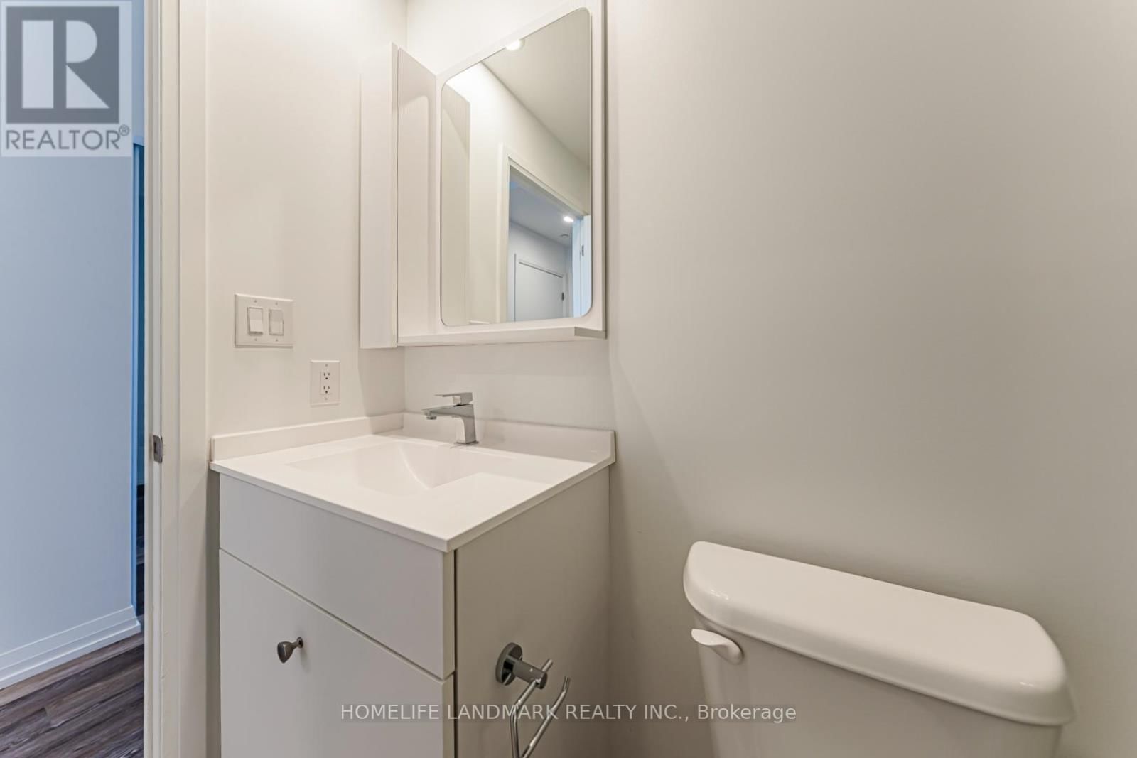 1515 - 75 CANTERBURY PLACE Image 27