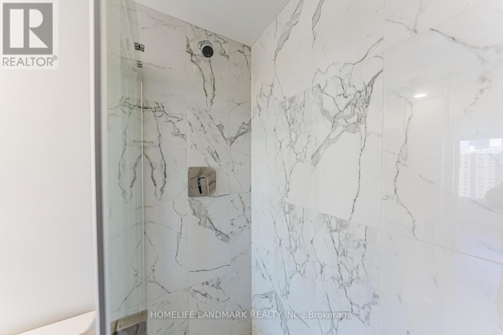 1515 - 75 CANTERBURY PLACE Image 35