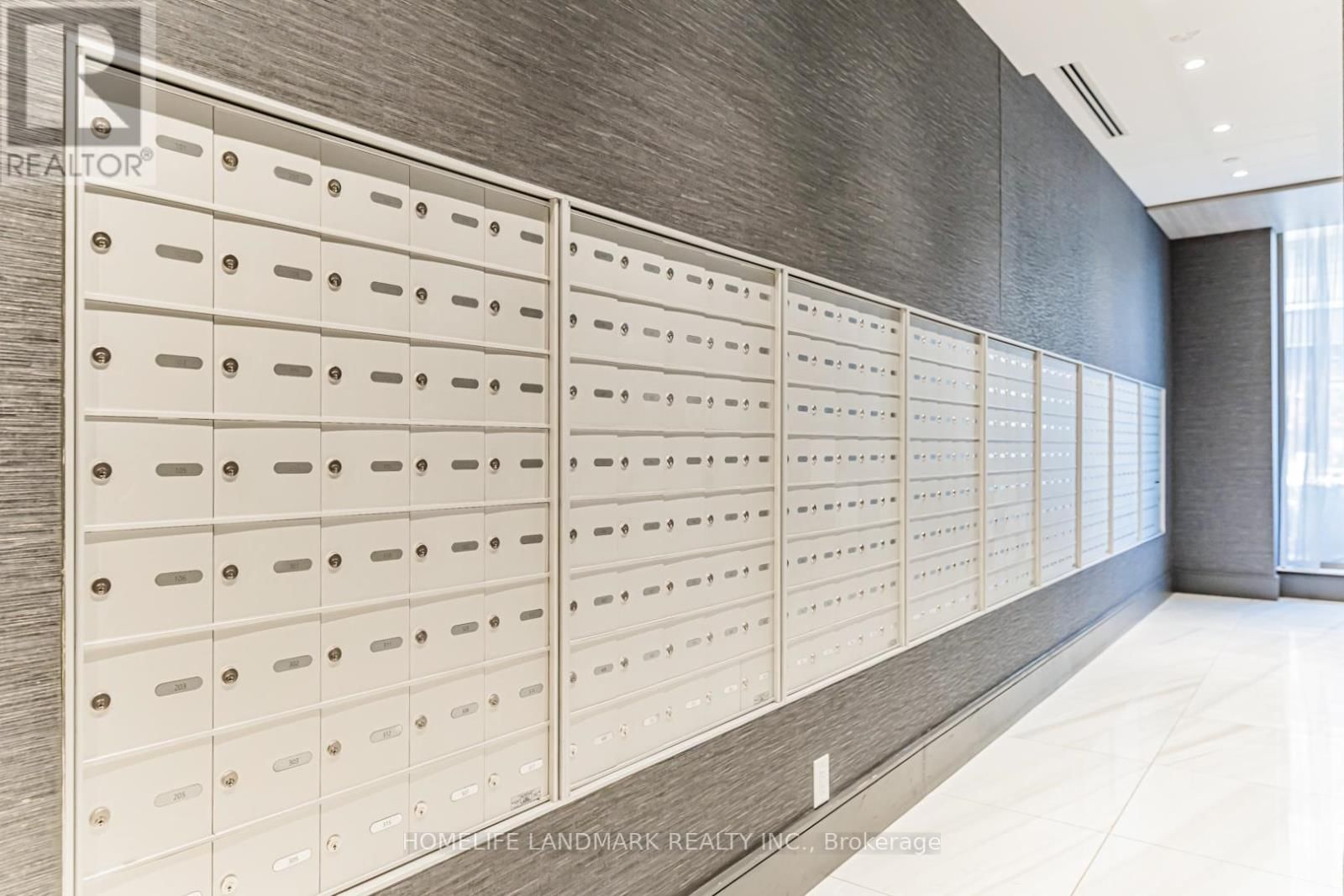 1515 - 75 CANTERBURY PLACE Image 36