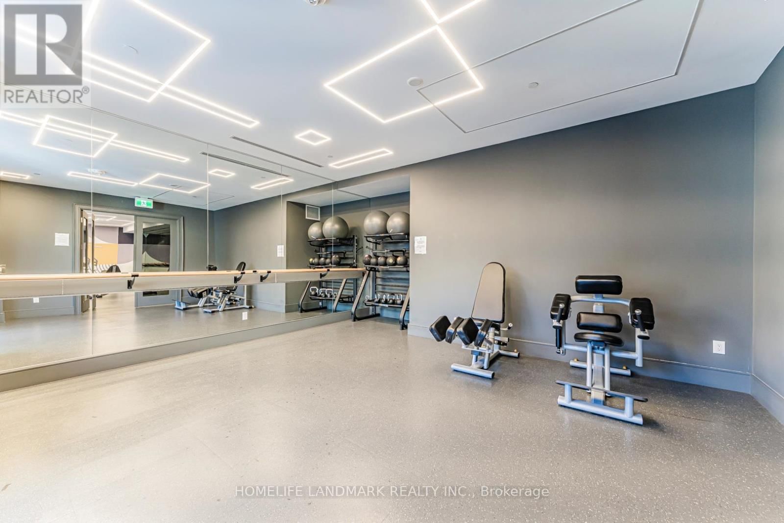 1515 - 75 CANTERBURY PLACE Image 38