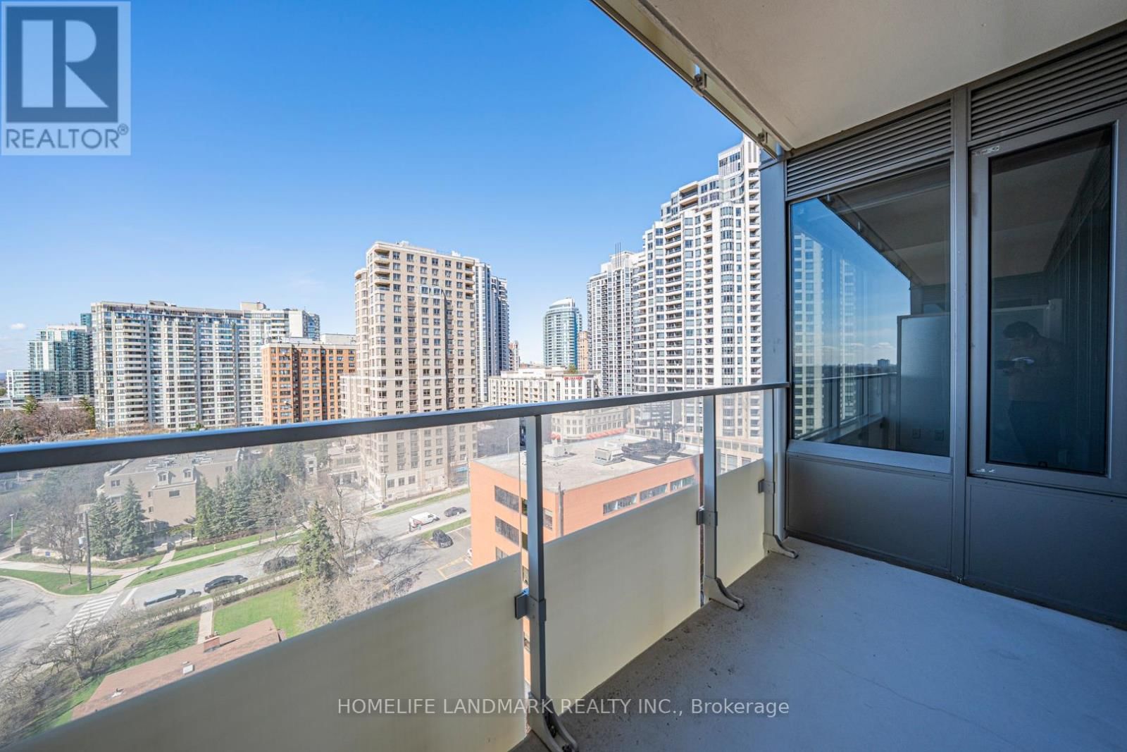 1515 - 75 CANTERBURY PLACE Image 5