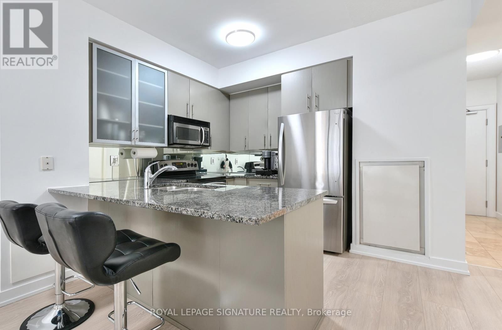 415 - 438 KING STREET WEST Image 11