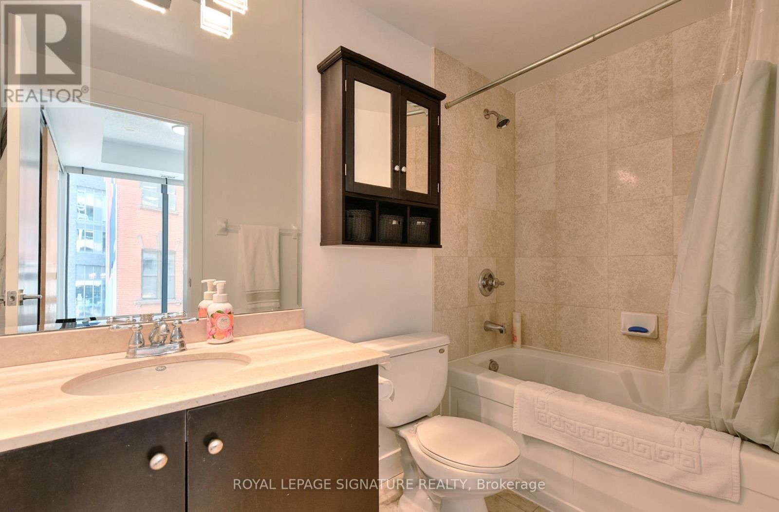 415 - 438 KING STREET WEST Image 17